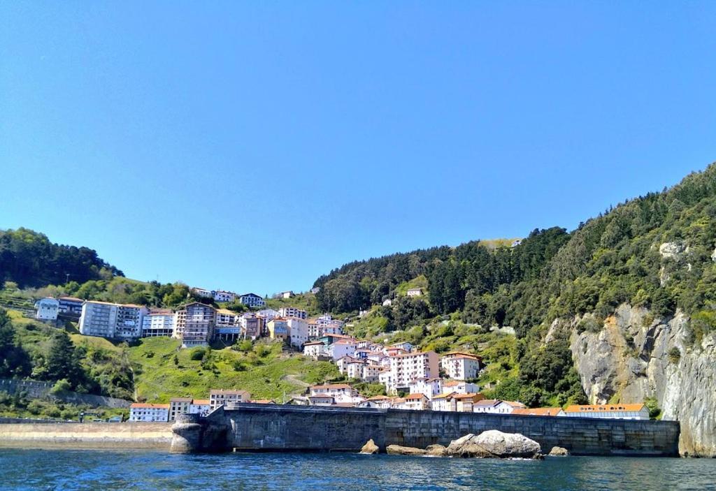 Elantxobe Puerto Lägenhet Exteriör bild